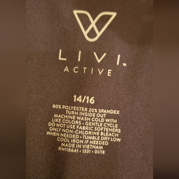 Lane Bryant "Livi Active" black racerback top - size 14/16 - Picture 5 of 9